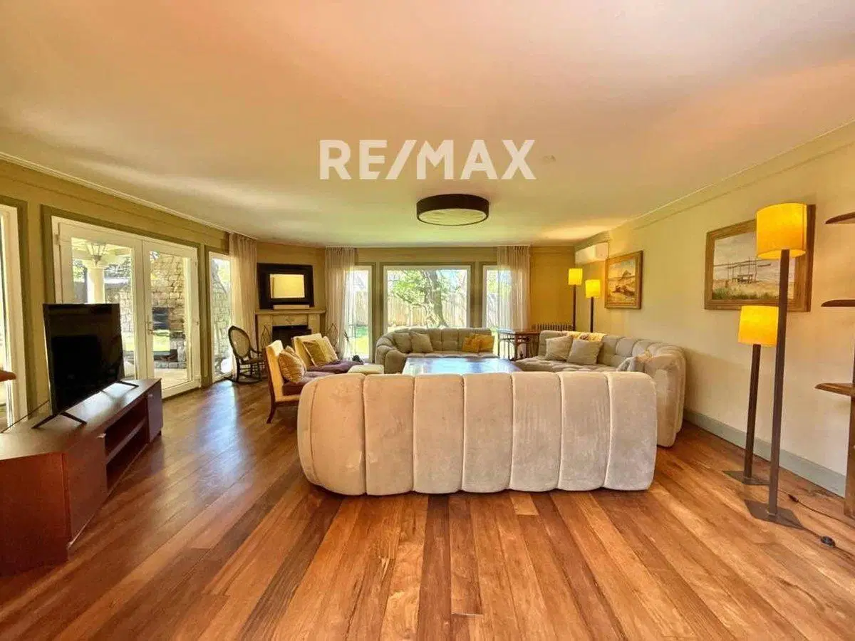 VENTA CASA 6 dormitorios PACHECO pileta y parque 3