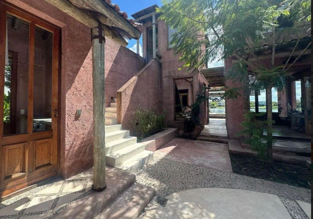 Venta casa 6 amb a la laguna San Benito Villanueva 4