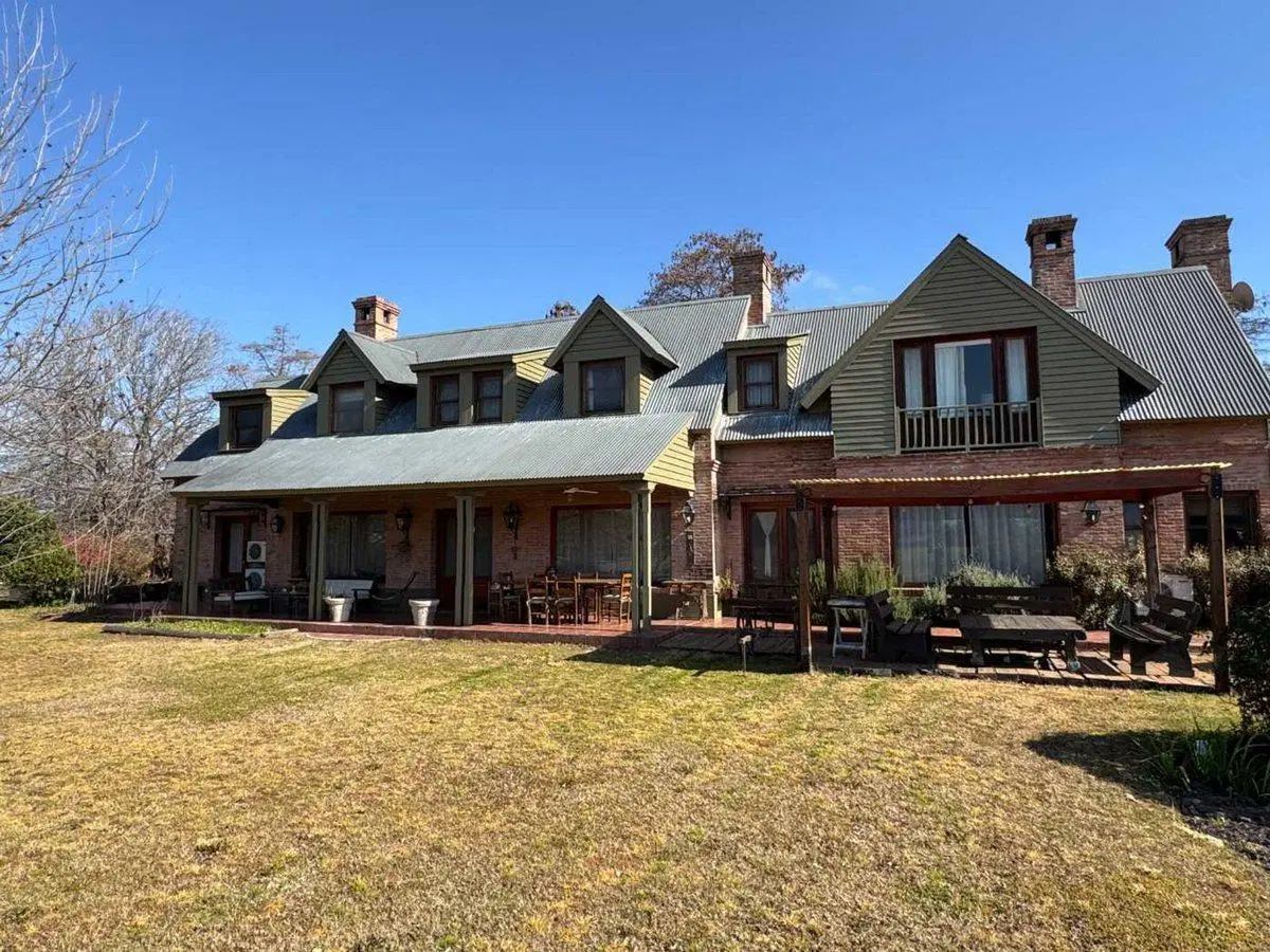 Venta Casa sobre Cabecera Cancha de Polo Centauros 4