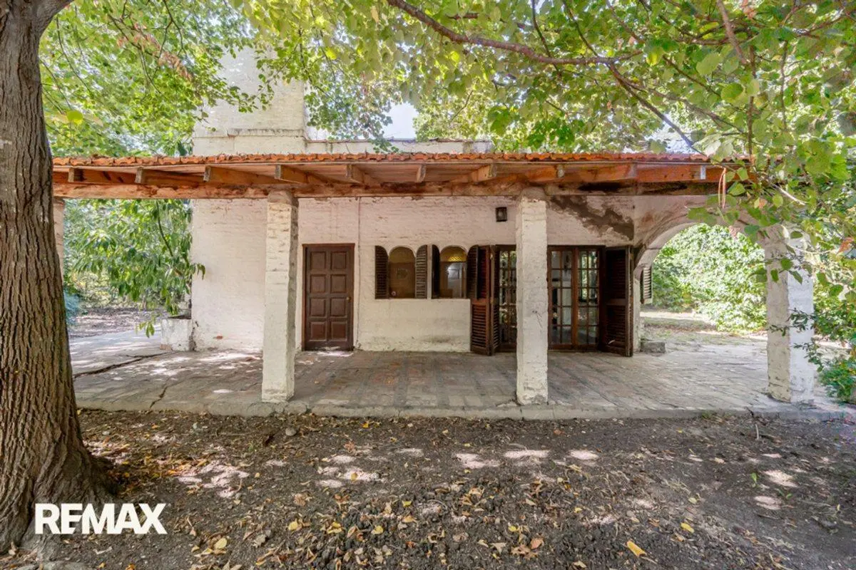 VENTA CASA  PILAR 4 LOTES APTO DESARROLLO-PERMUTA 2