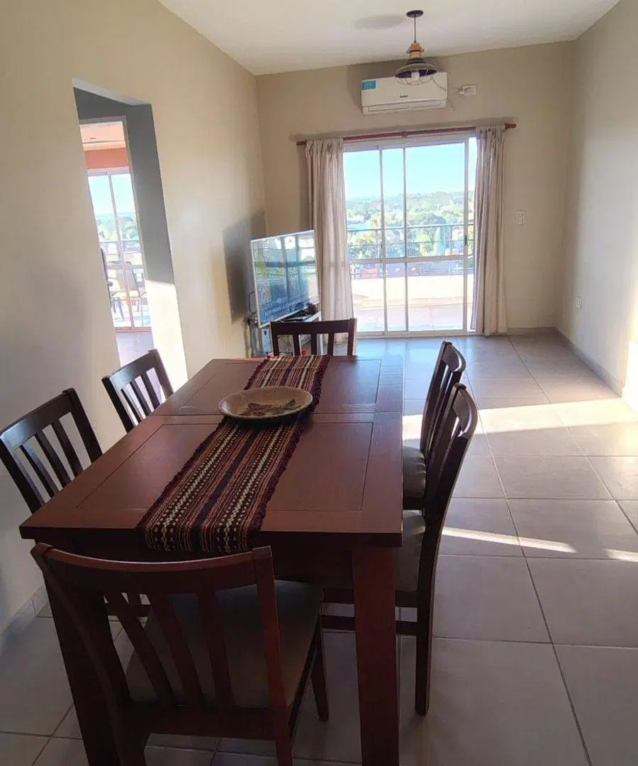 VENTA 4 AMBIENTES CON BALCON PISO ALTO EN PILAR 4