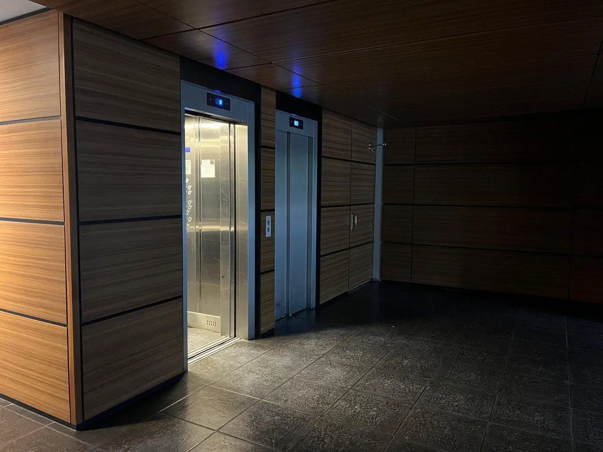 Venta oficina en Agora III Complejo 46 Plaza 8
