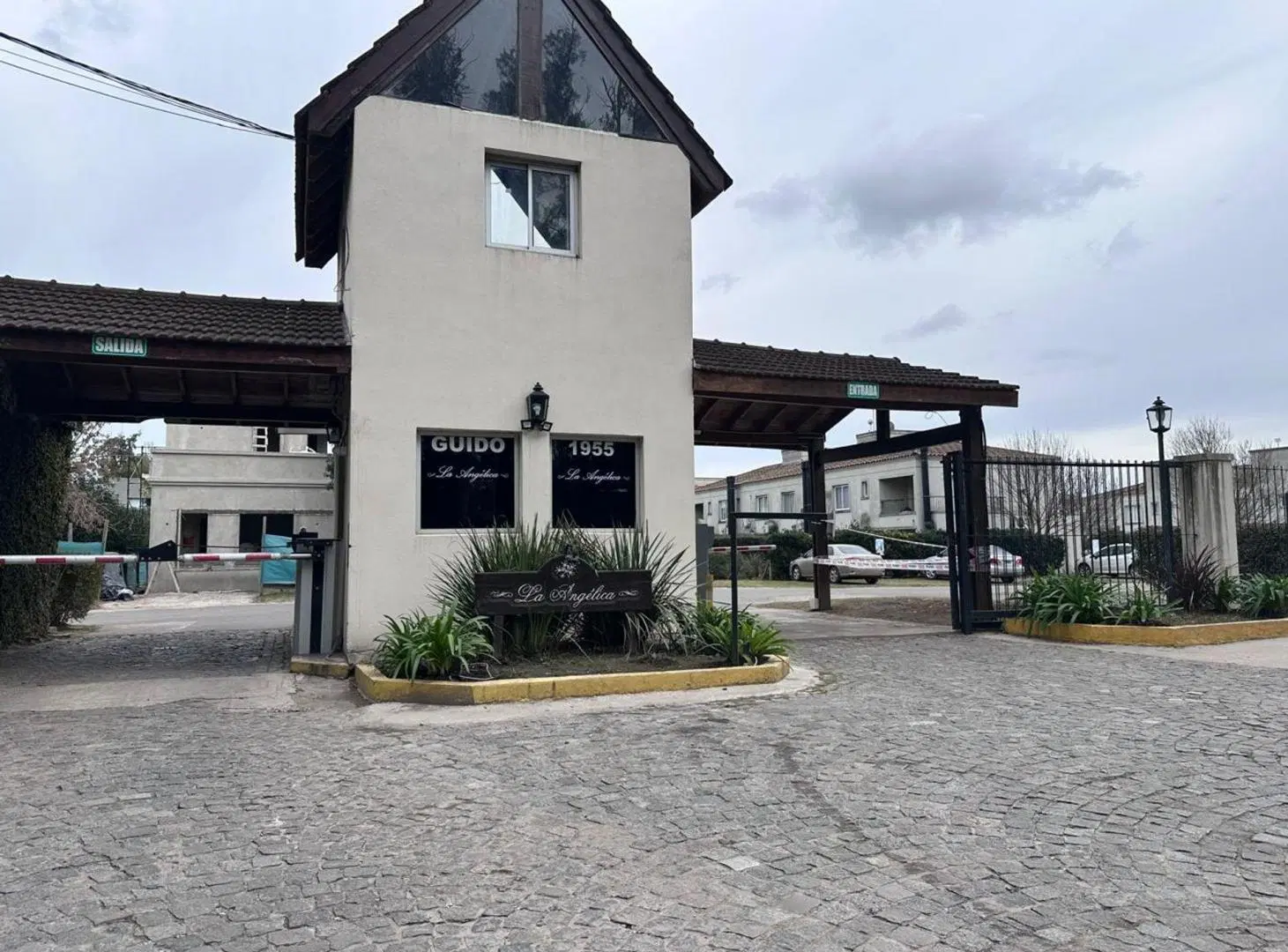 Alquiler casa barrio La Angelica, 5 amb/pileta 3
