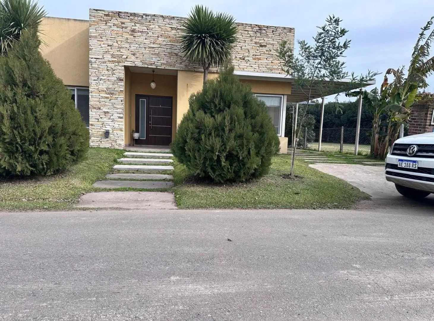 Alquiler casa barrio La Angelica, 5 amb/pileta 4