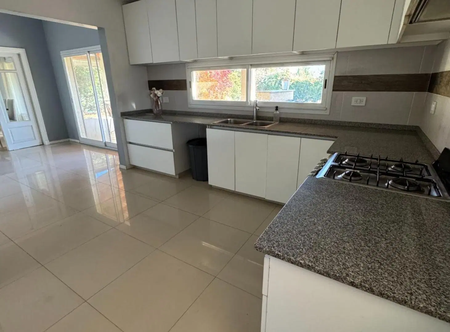 Casa en Venta |en Santa Guadalupe – Pilar del Este 4