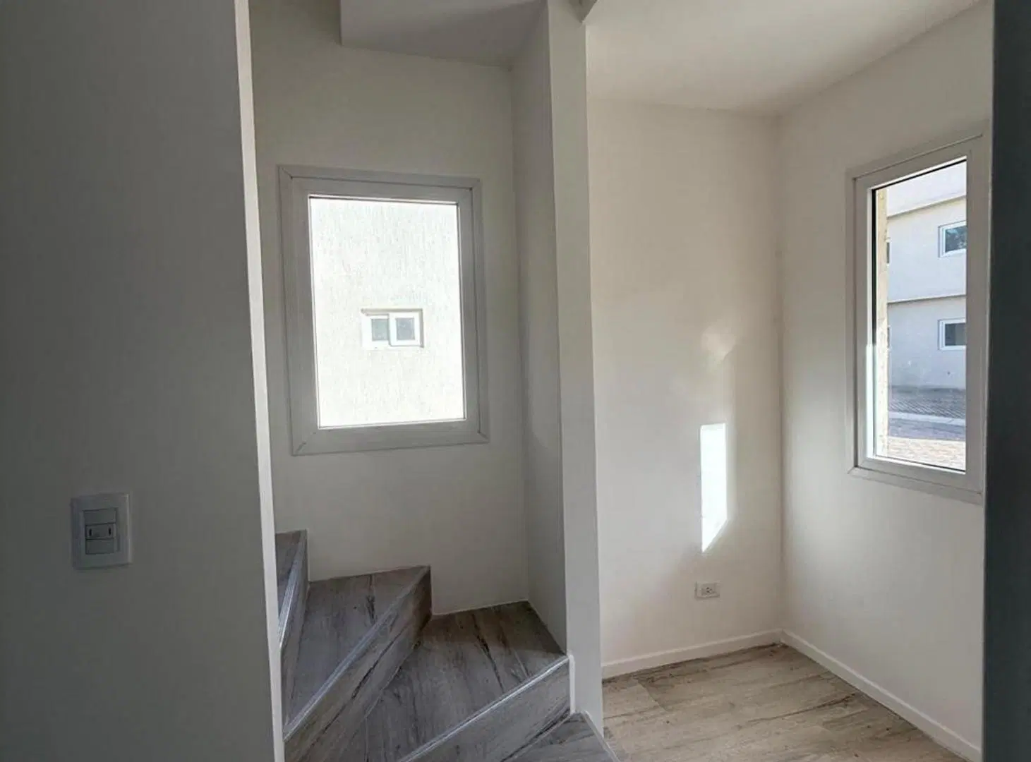 VENTA CASA 4 AMB CON JARDIN CHIC VILLAGE PILAR 5
