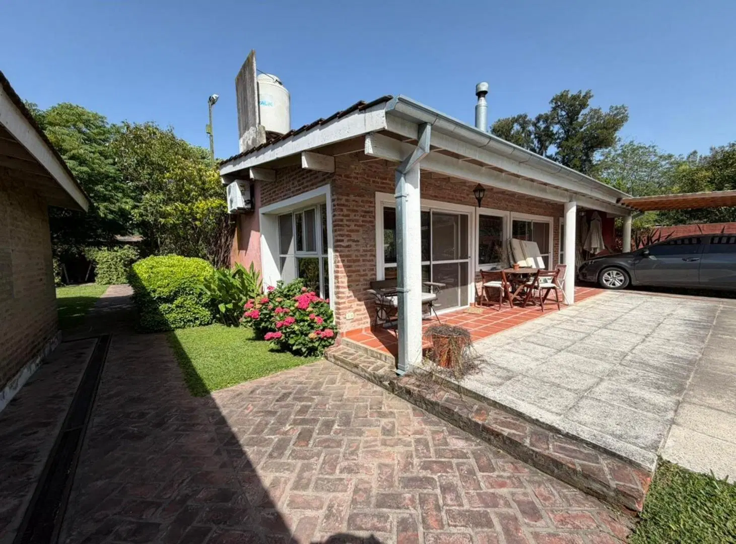 Venta casa con piscinaycancha de padel ,Manzanares 8