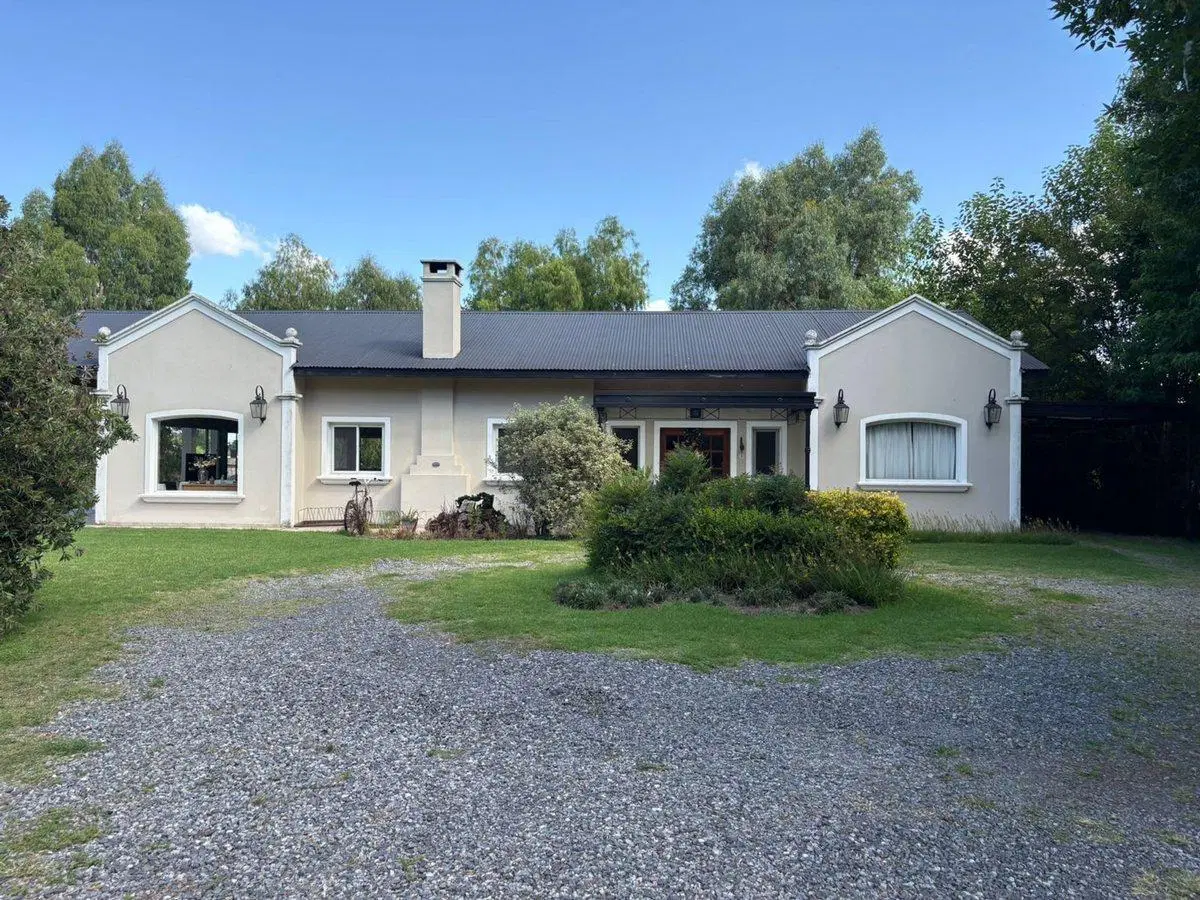 VENTA CASA 7 AMBIENTES + LOTE 2700 M2 GOLFERS 3