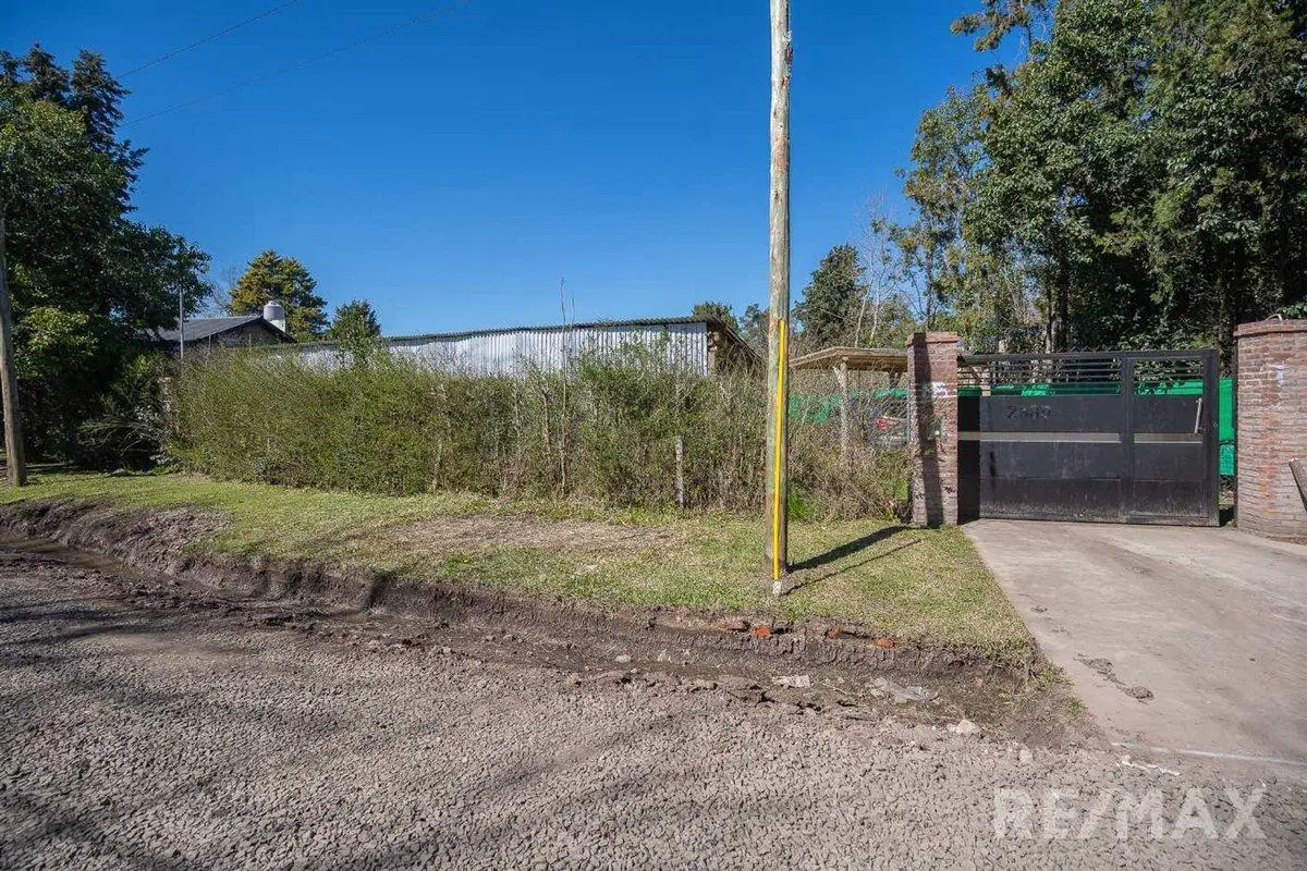 Venta Lote en Barrio Robles de Monarca 4