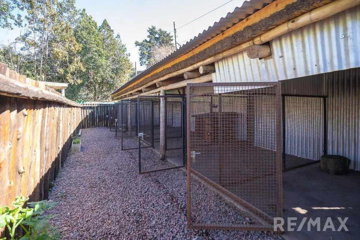 Venta Lote en Barrio Robles de Monarca 3
