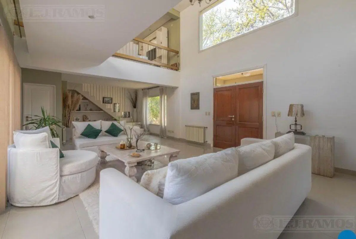 Venta casa  El Portillo ,suite en PB +3 dor. Pilar 2