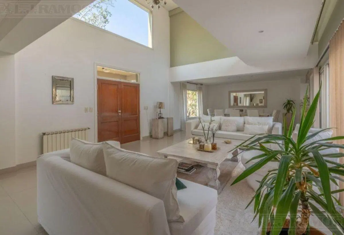 Venta casa  El Portillo ,suite en PB +3 dor. Pilar 3