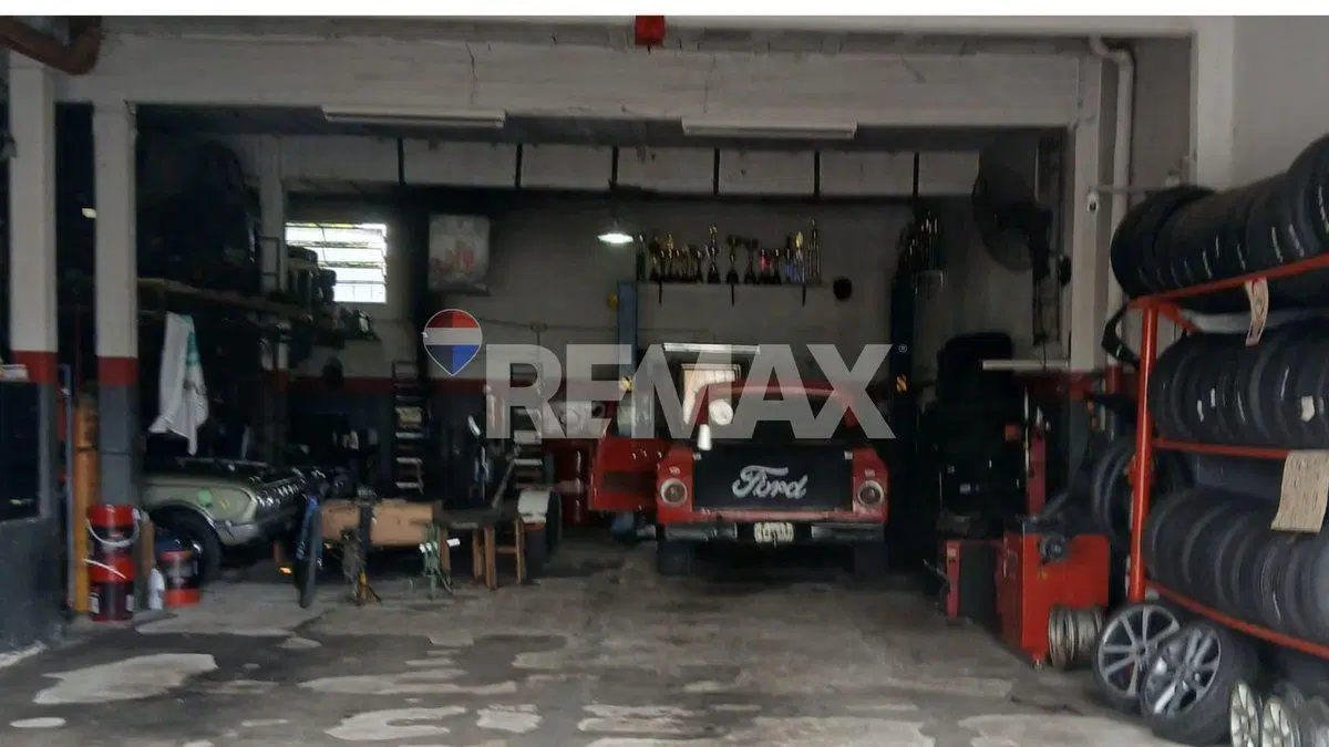 VENTA LOCAL COMERCIAL + 2 DEPTOS  EN BLOCK CAMPANA 3