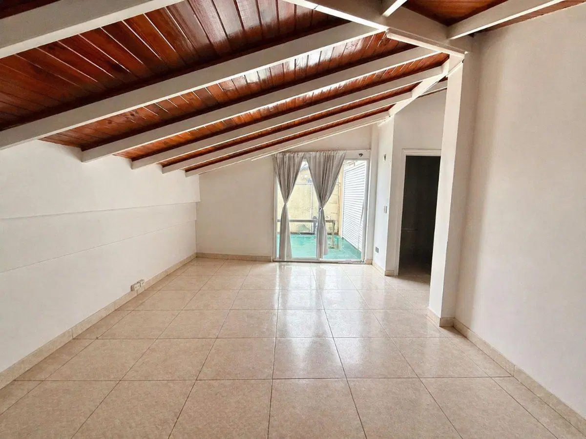 Venta depto duplex 4 amb- cochera Pilar  A.credito 3