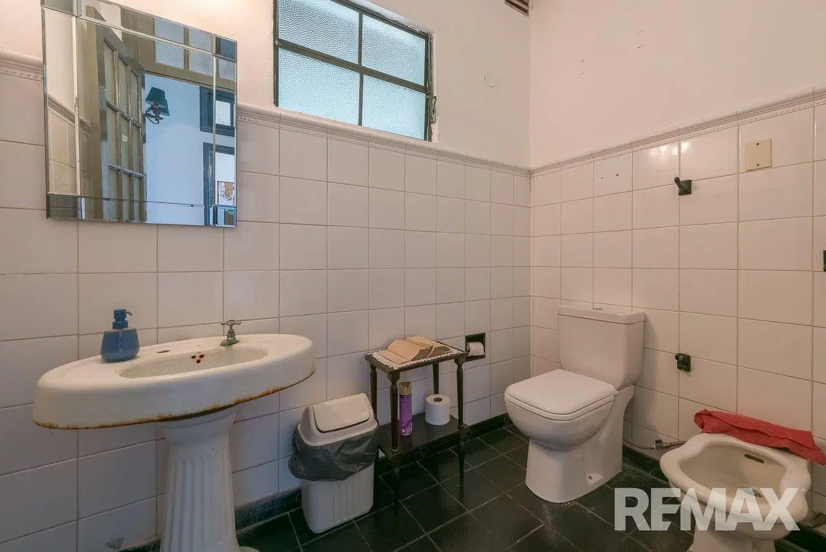 VENTA LOCAL/PROPIEDAD 976 M2 APTO COMERCIAL MUÑIZ 4