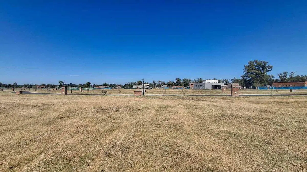 LOTE EN BARRIO SANTA SOFIA - PILAR DEL ESTE 3