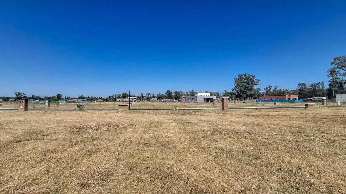 LOTE EN BARRIO SANTA SOFIA - PILAR DEL ESTE 4