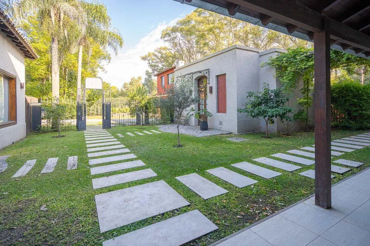 PREVENTA MONOAMBIENTE DE POZO B° LA TOSCANA PILAR 8