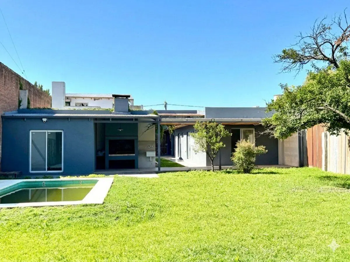 Casa 4 Amb. Reciclada - S.A de Areco-Apto crédito 2