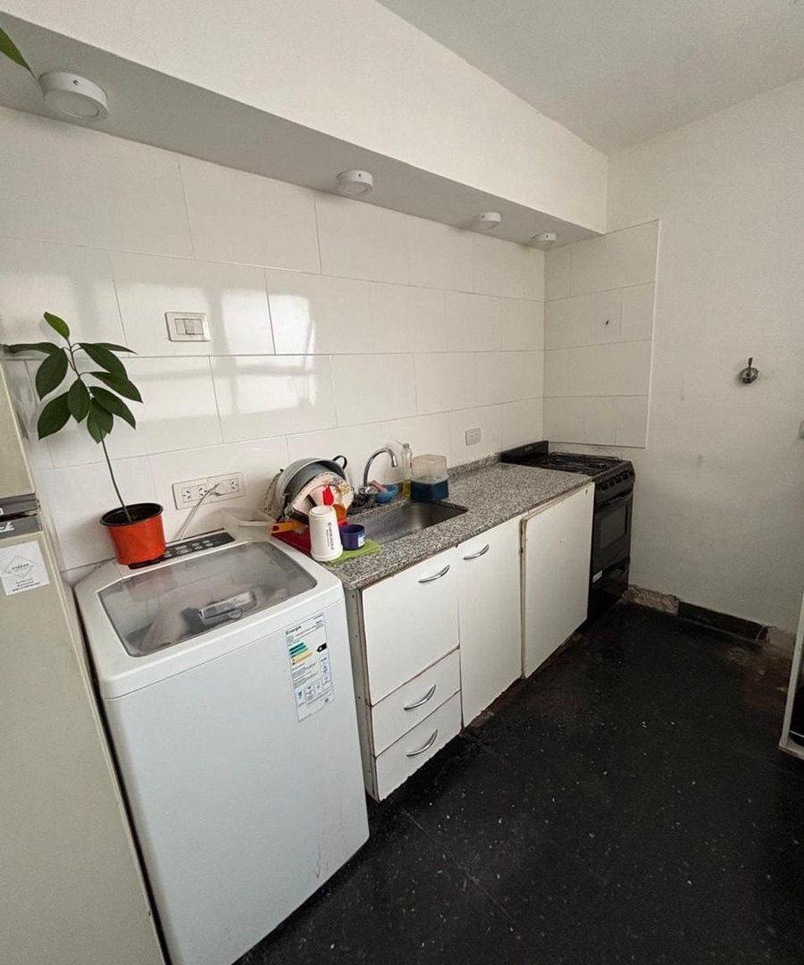 Foto de DEPARTAMENTO 2 AMB. APTO PROFESIONAL EN VENTA, imagen 2