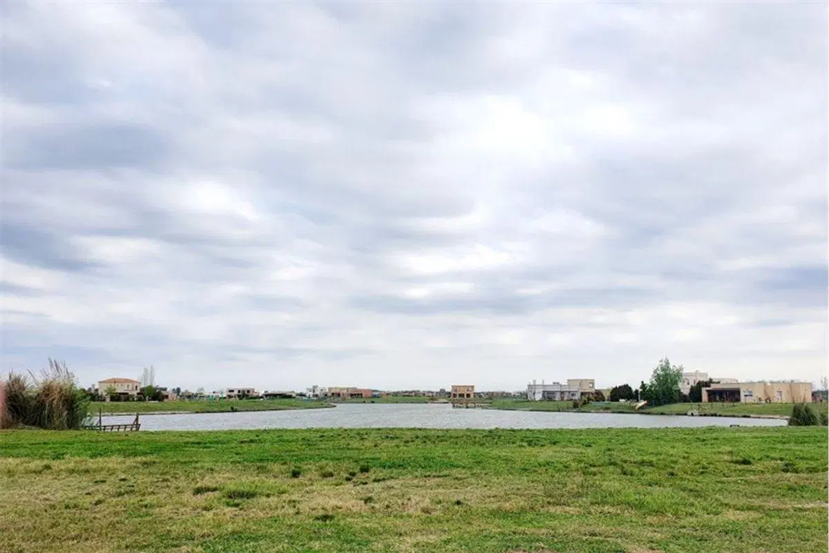 Venta lote al agua, 923ms, B°San Sebastián,único! 3