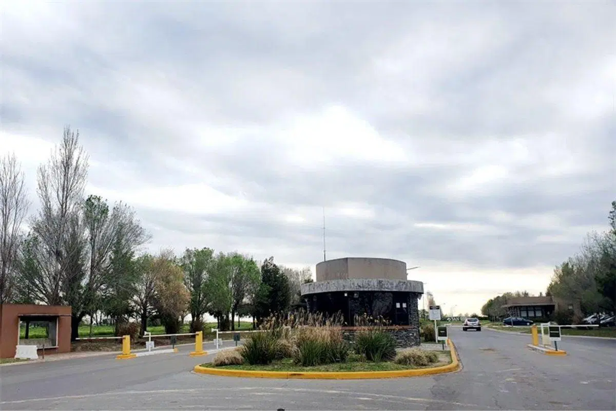 Venta lote al agua, 923ms, B°San Sebastián,único! 8