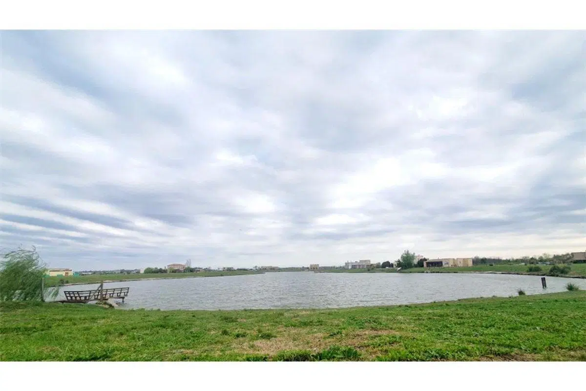 Venta lote al agua, 923ms, B°San Sebastián,único! 4