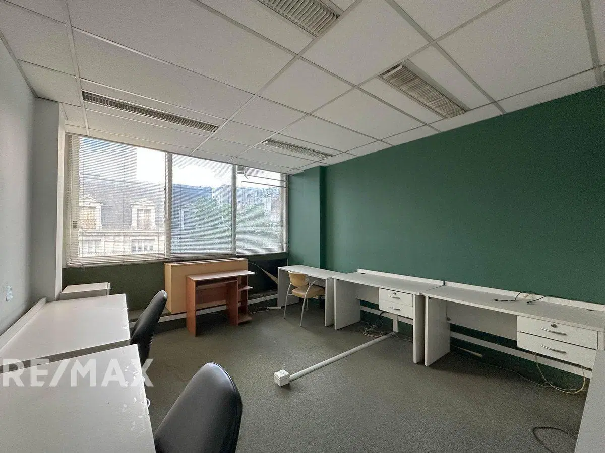 VENTA OFICINA CON 1 COCHERA EN MONSERRAT, CABA. 8