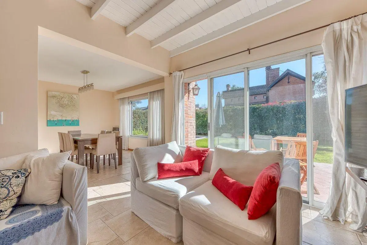 Casa Venta 3 dorm y family  La Delfina Pilar 5