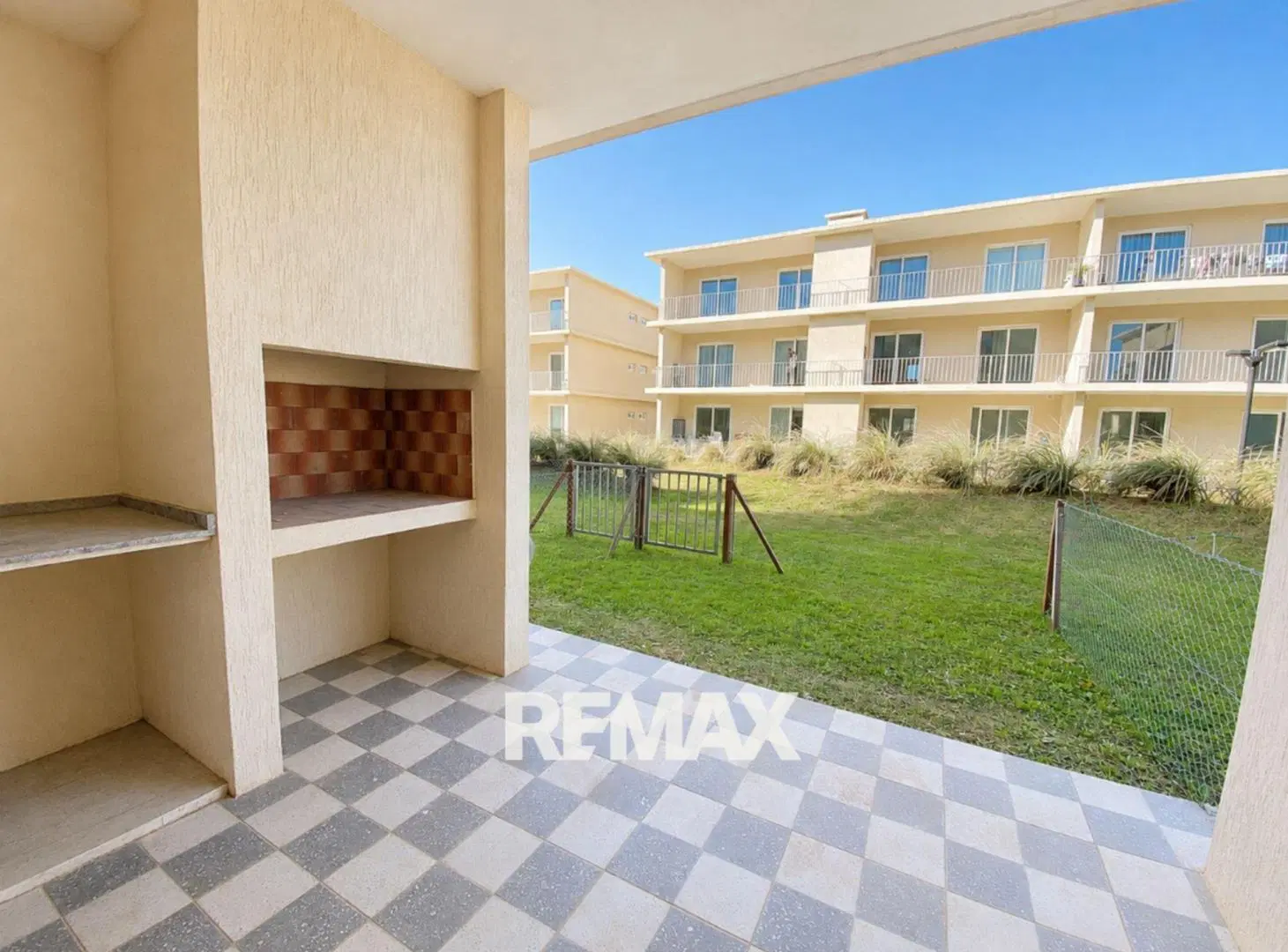VENTA DEPARTAMENTO MONOAMBIENTE C/JARDIN EN PILAR 2