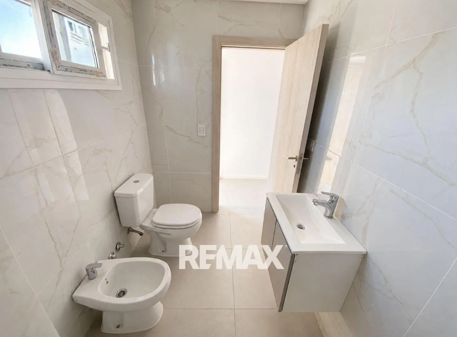 VENTA DEPARTAMENTO MONOAMBIENTE C/JARDIN EN PILAR 3