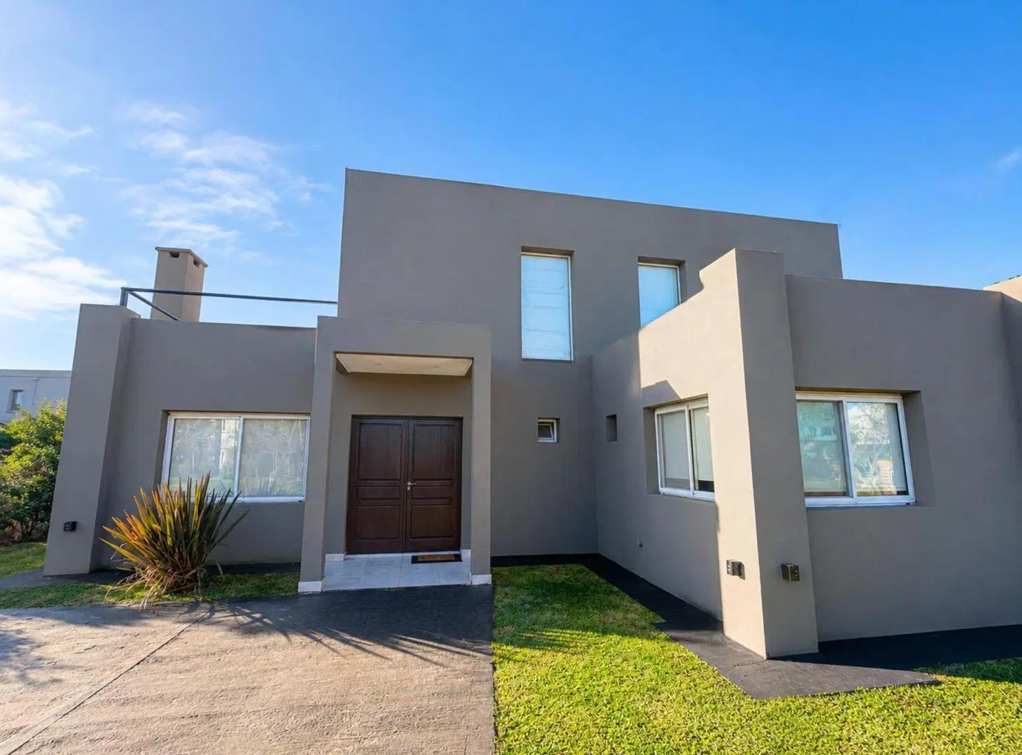 VENTA CASA 5 AMBIENTES C/PILETA AYRES PLAZA PILAR 2