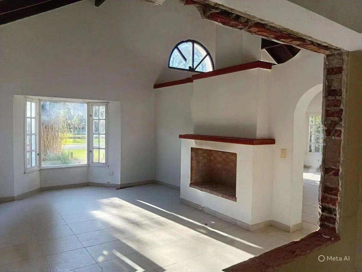 VENTA CASA MAPUCHE 8 AMB SOBRE TERRENO DE 1270 MTS 3