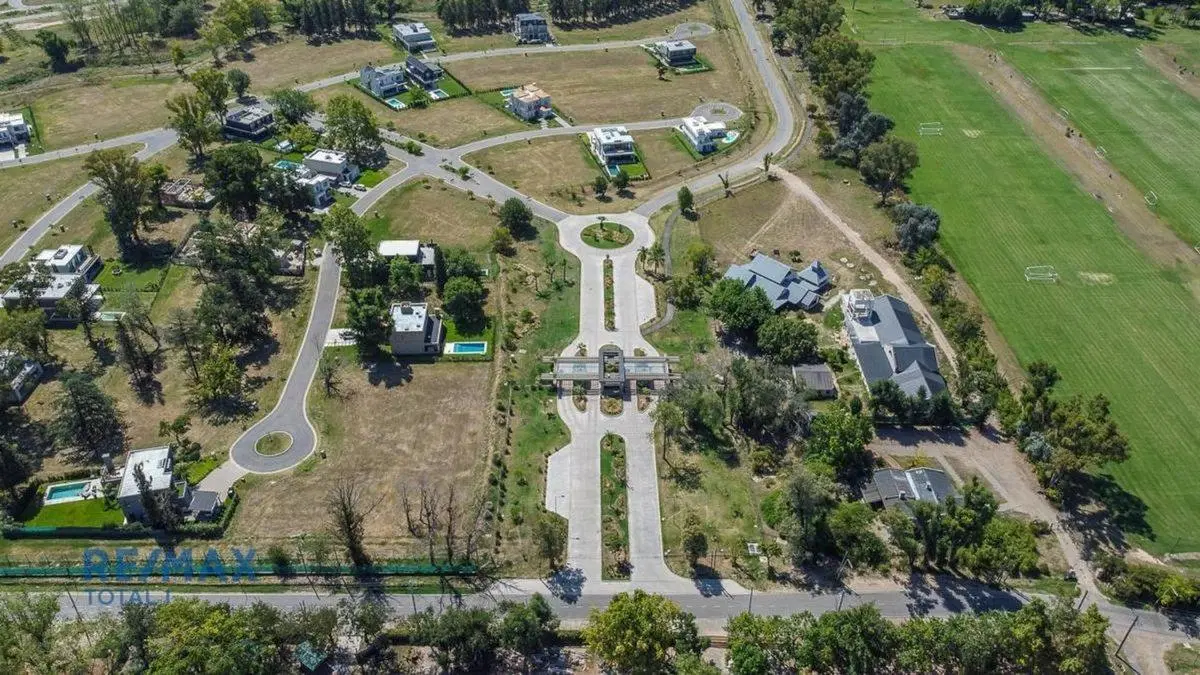 Venta lote Azzurra Pilar 859m² fondo Arroyo 5