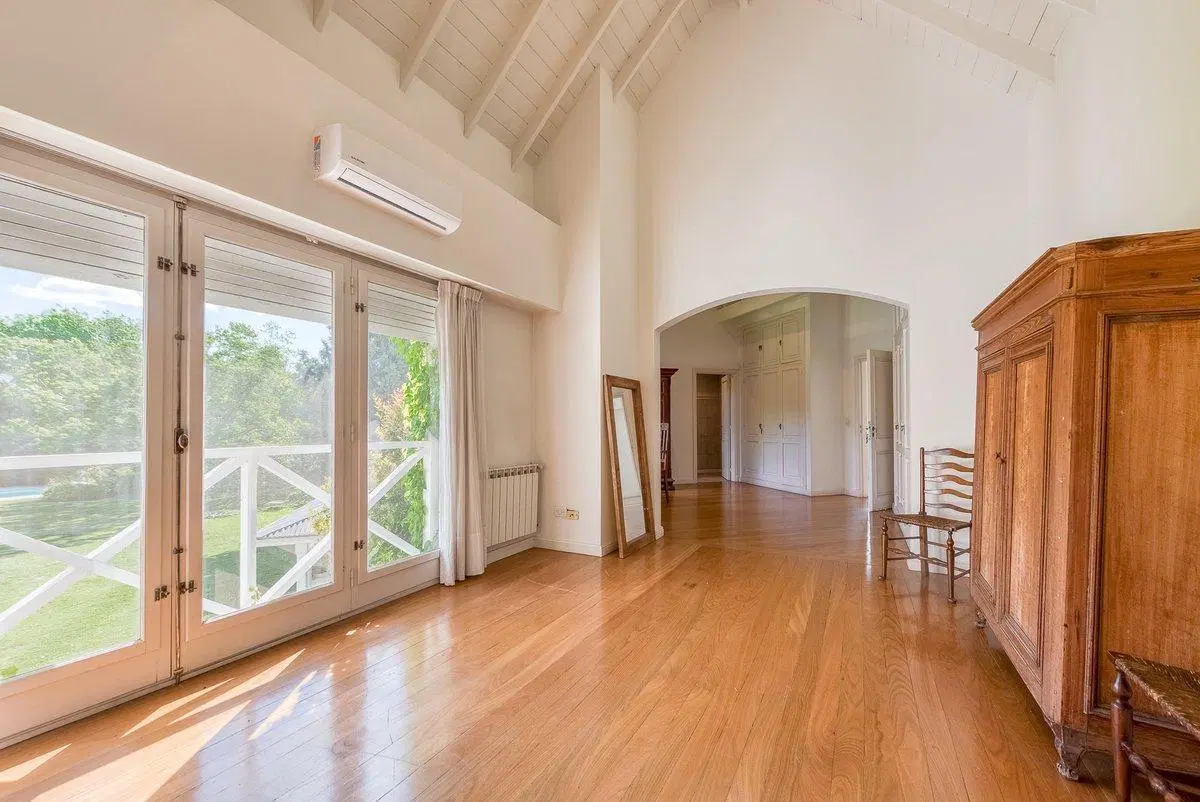 Casa de Categoría en Tortugas C.C.  8 Amb 2450 Mts 8
