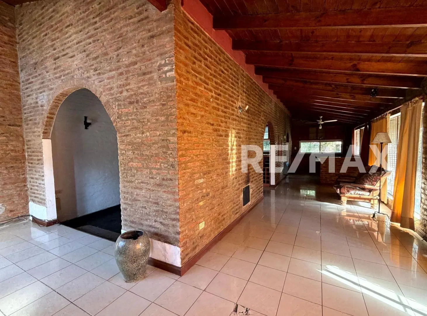 VENTA CASA 5 AMB CON PILETA Bº MIRASOLES- PILAR 8