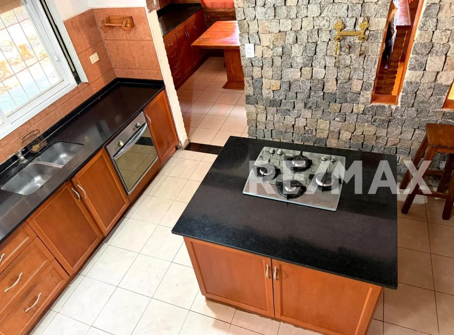 VENTA CASA 5 AMB CON PILETA Bº MIRASOLES- PILAR 5