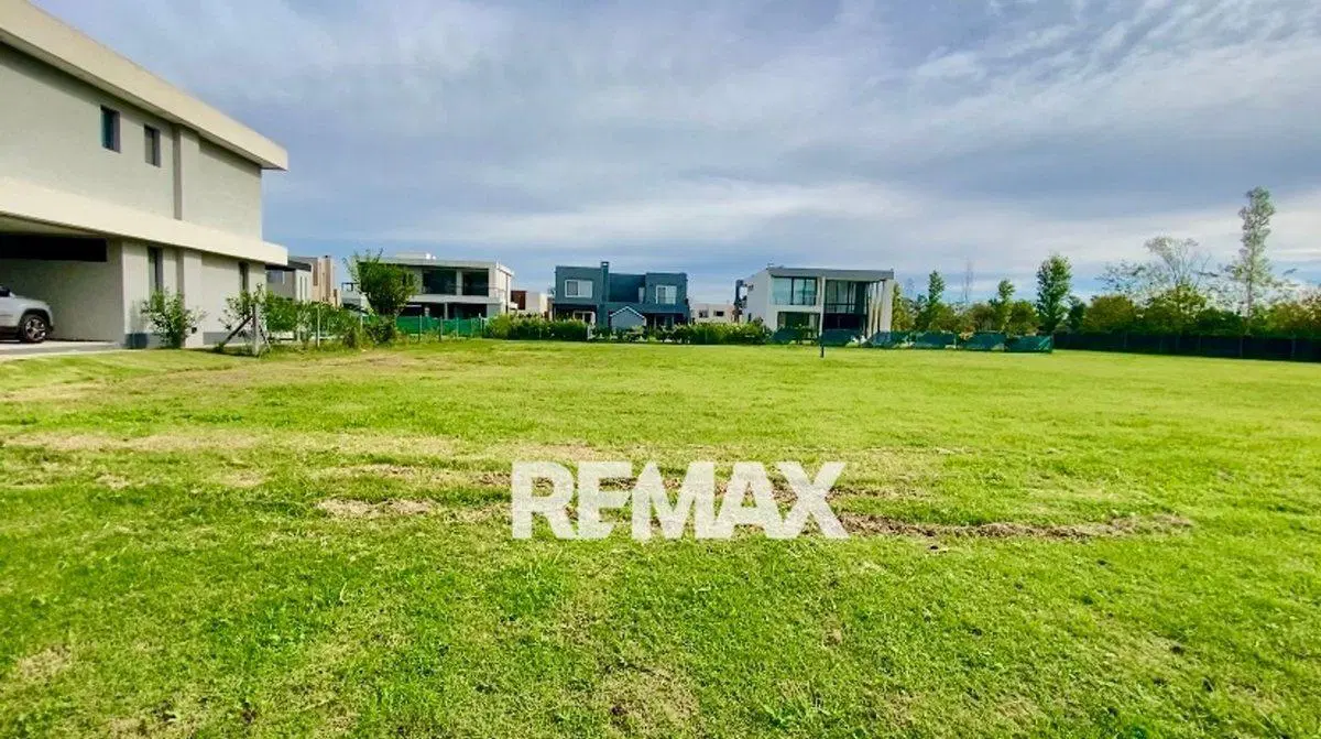 VENTA LOTE CENTRAL Bª CHATEAU PILAR 3