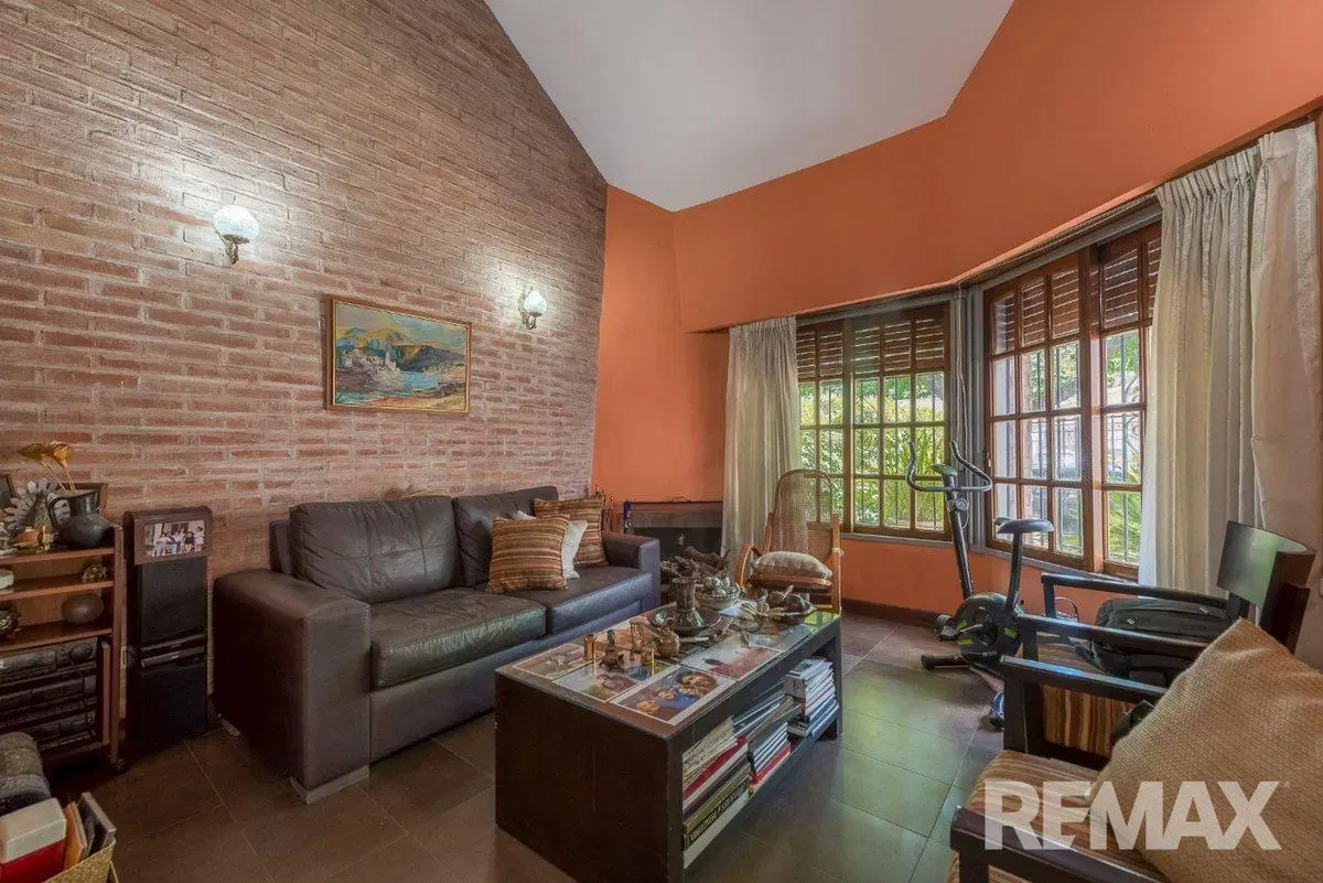 VENTA CASA 5 AMBIENTES CON JARDIN EN BELLA VISTA 8