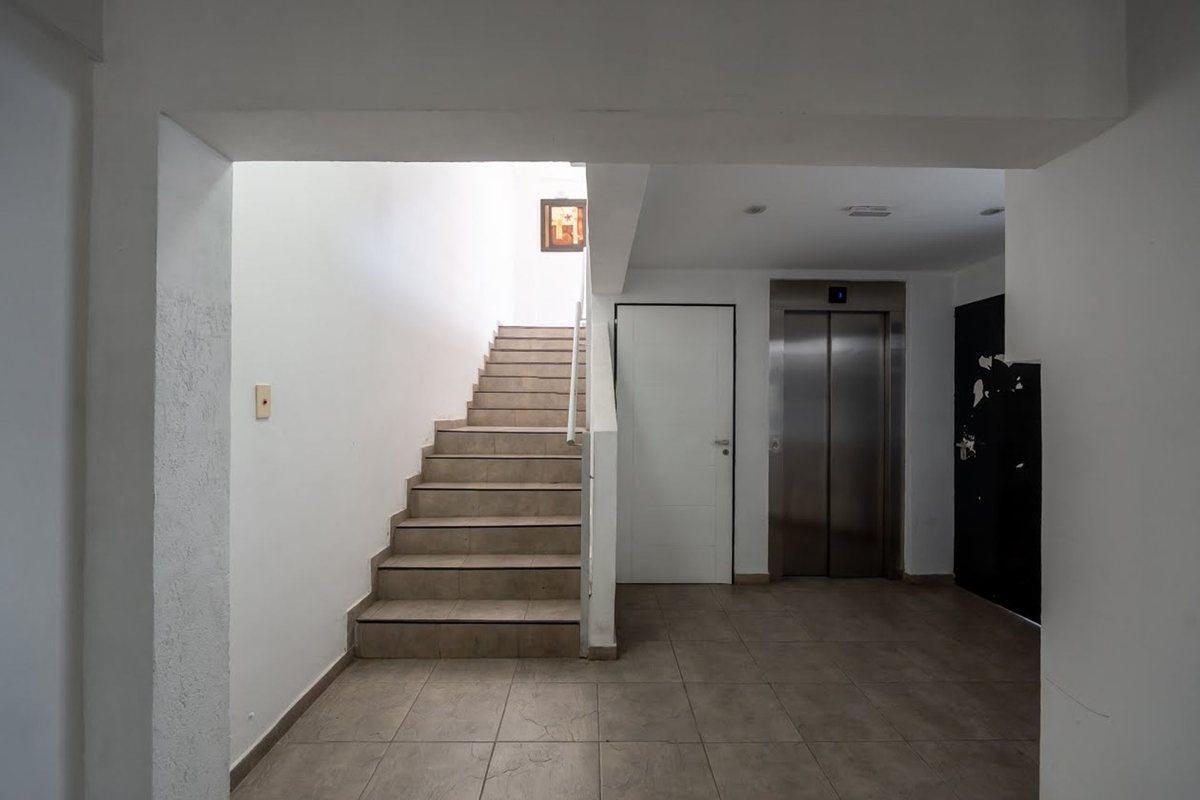 Foto de VENTA DEPTO 3 AMB VILLA URQUIZA RESERVADA x BANCO, imagen 2