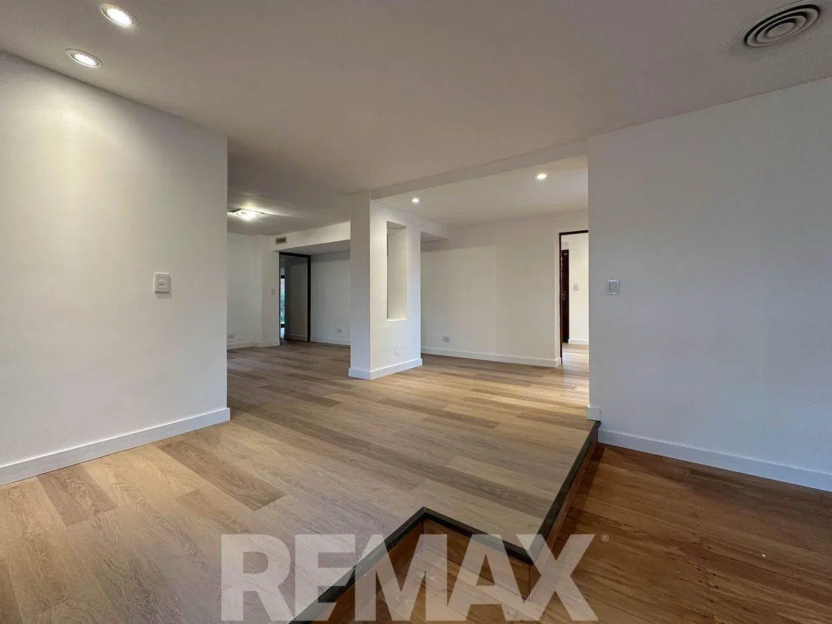 CASA EN VENTA RECICLADA A NUEVO, LOS LAGARTOS CC. 3