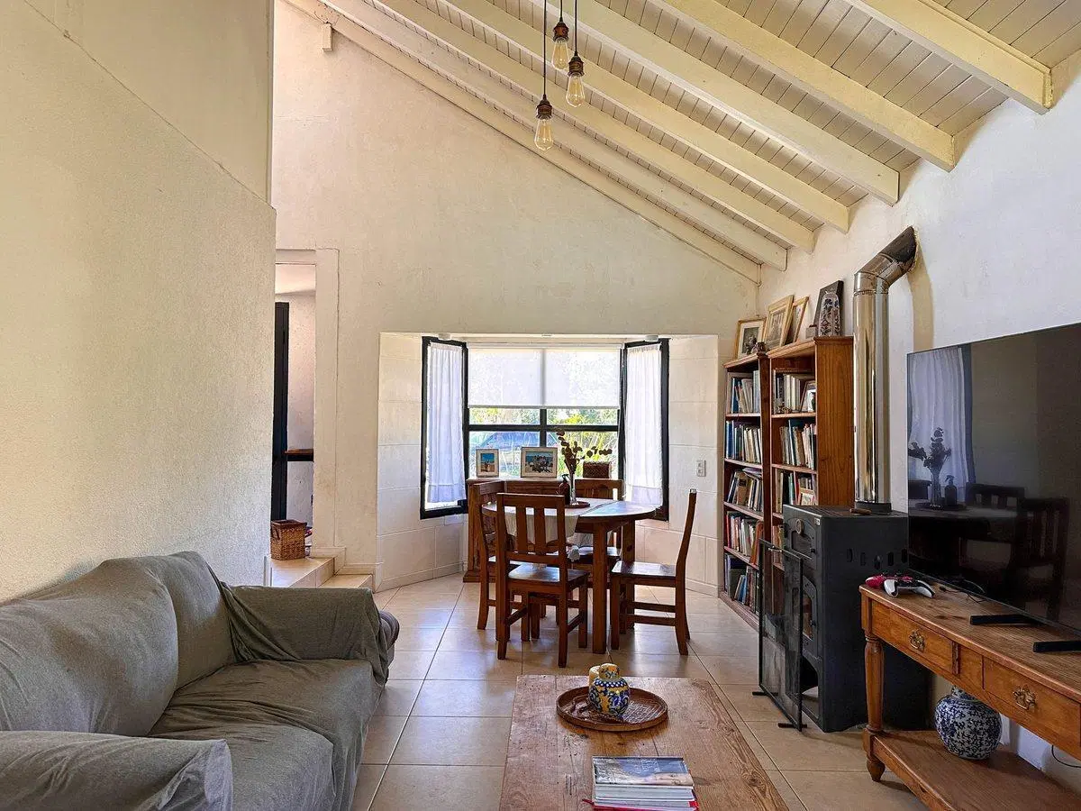 CASA EN VENTA CON QUINCHO Y  PILETA, LOS LAGARTOS 8