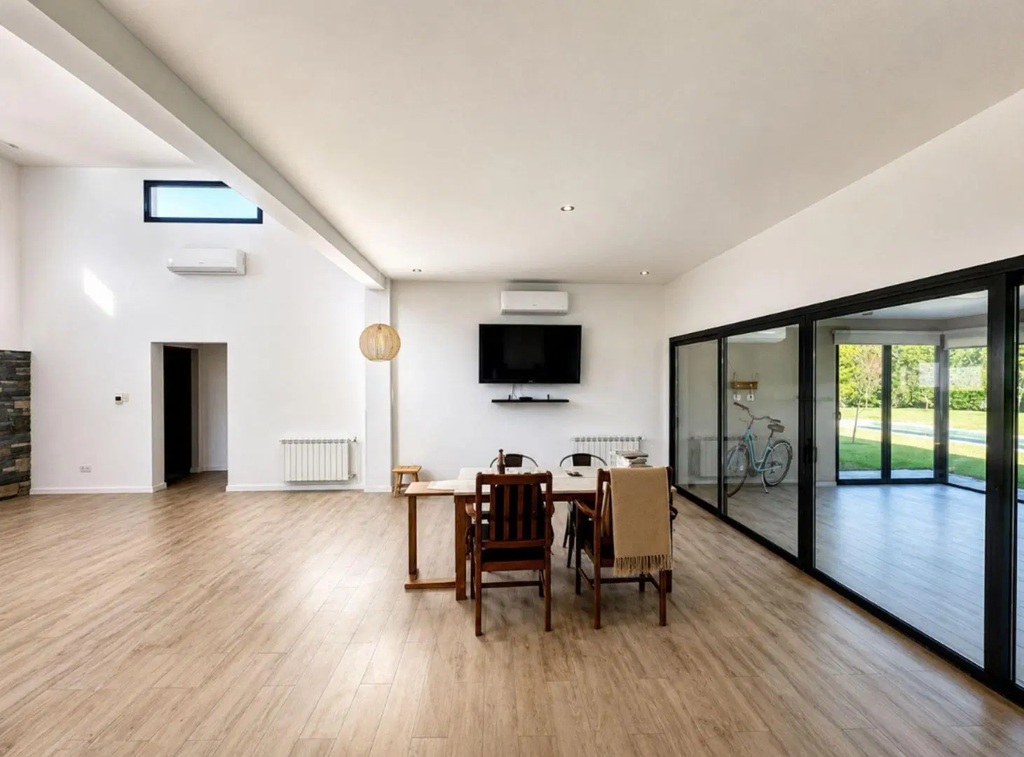 CASA EN VENTA EN BARRIO  AYRES PLAZA PILAR 4