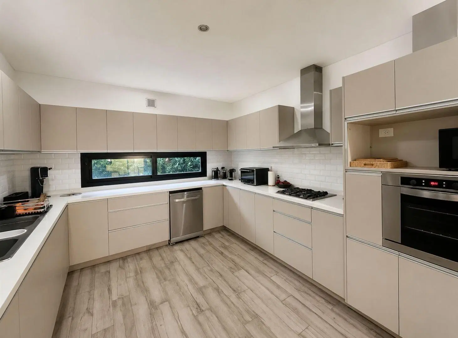CASA EN VENTA EN BARRIO  AYRES PLAZA PILAR 5