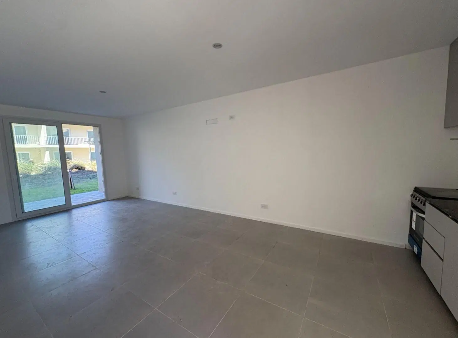VENTA MONOAMBIENTE A ESTRENAR CHIC VILLAGE PILAR 2