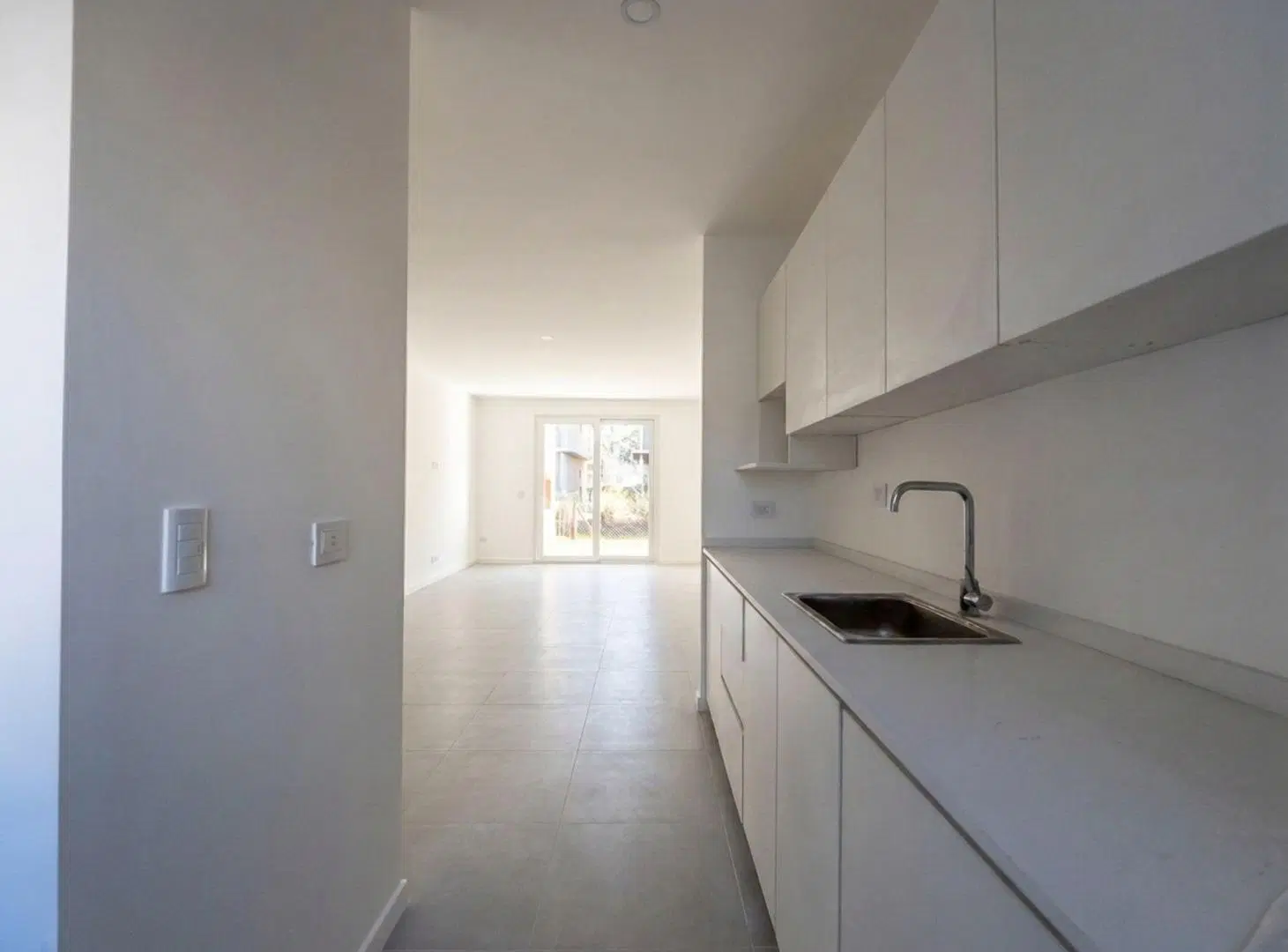 VENTA DEPTO 3 AMB A ESTRENAR C/COCH - PILAR 5