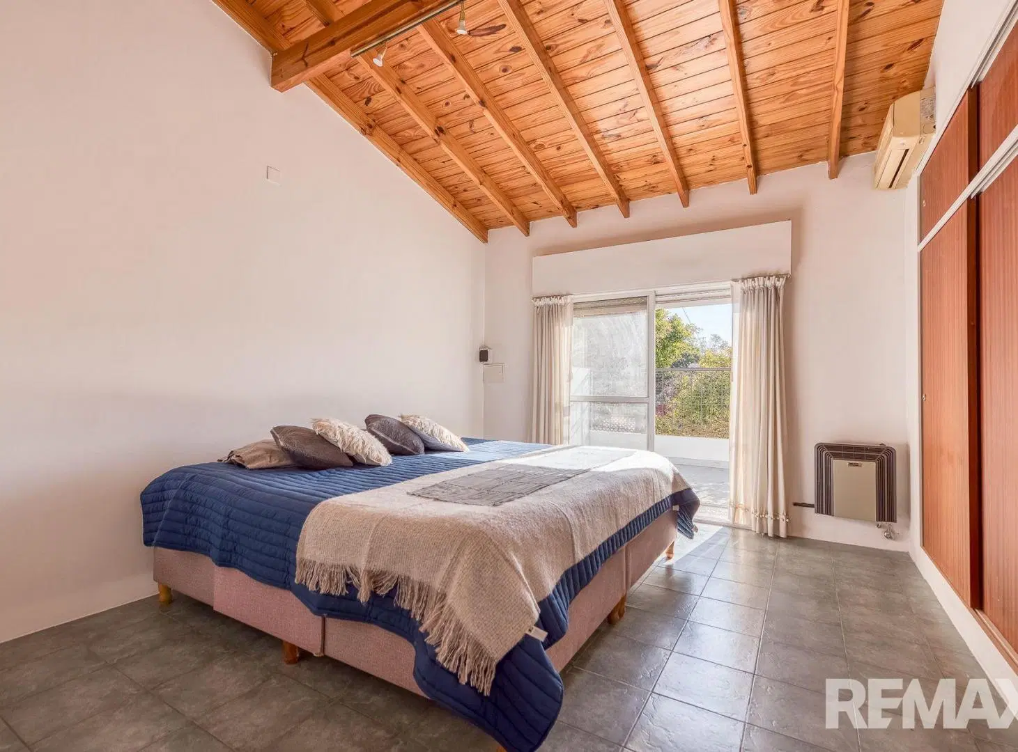 Venta casa 6 ambientes tipo PH con patio y balcon 5