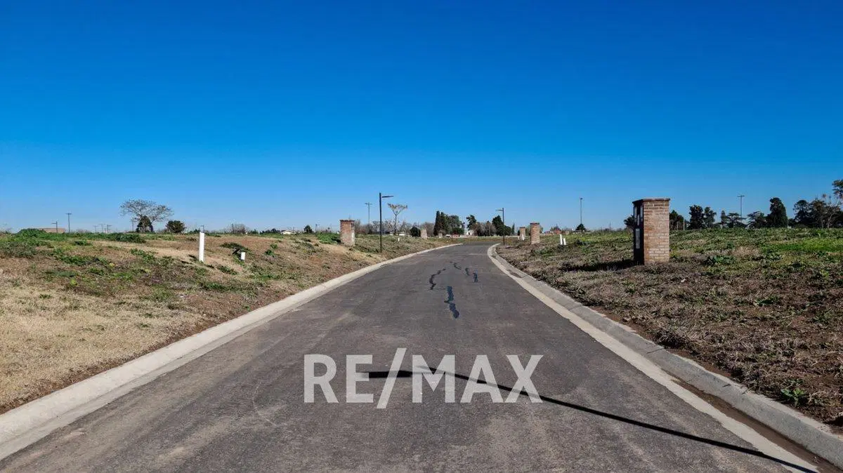 LOTE EN VENTA EN BARRIO CERRADO LA POSTA, PILAR 2
