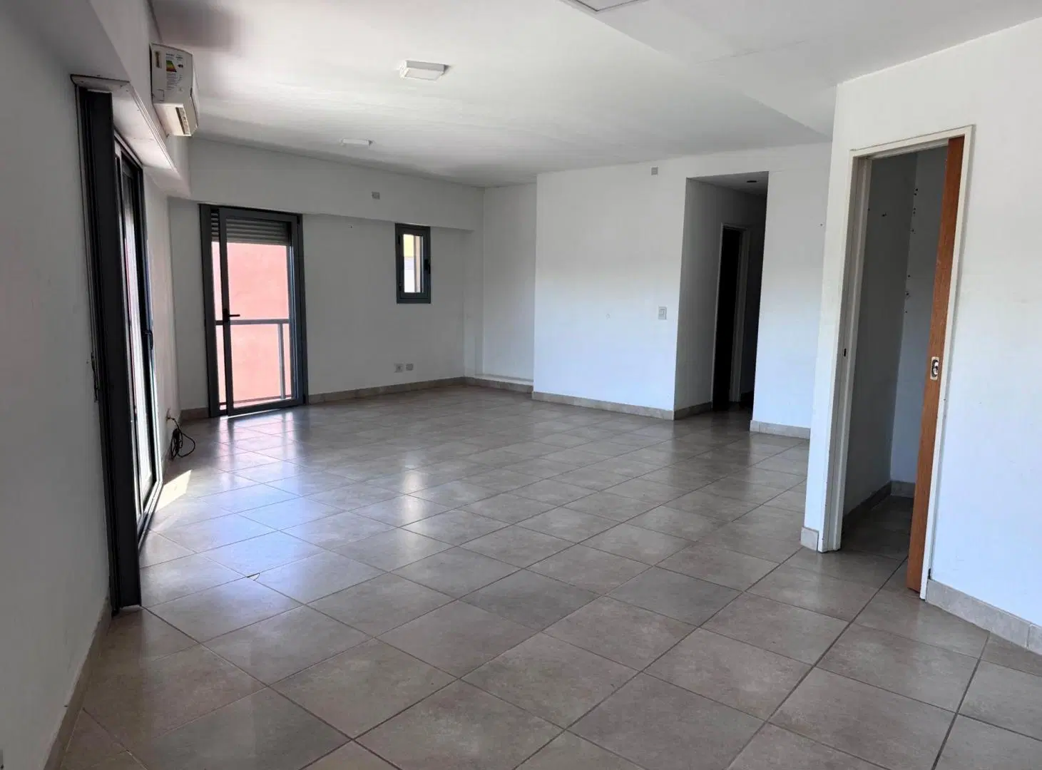 ALQUILER DEPARTAMENTO 3/4 AMB. COCHERA PILAR 4