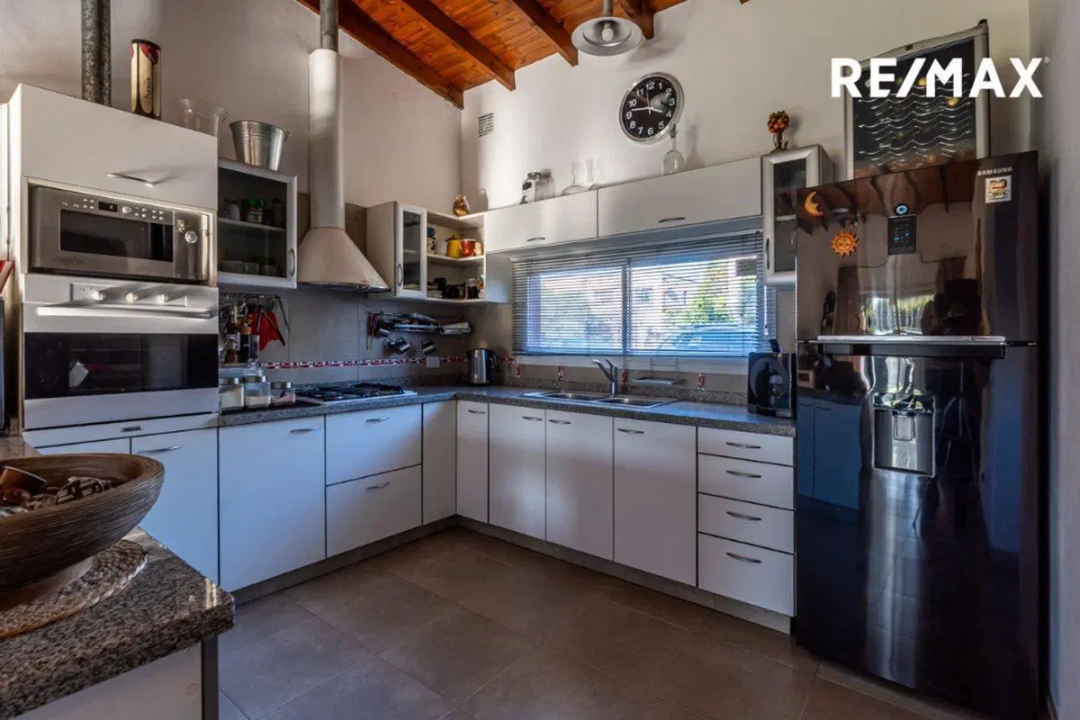 Venta casa Las Liebres 1 planta ,  pileta, km 38 2